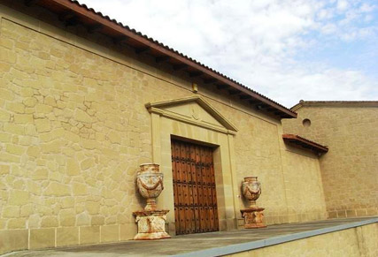 �ɥߥ˥����ǡ��������